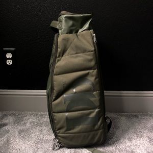 Douchebags back pack (30Liter) sizes bag
